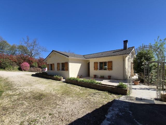 À vendre, proche de Miélan Gers: Superbe villa de plain p. 200m² Estampes
