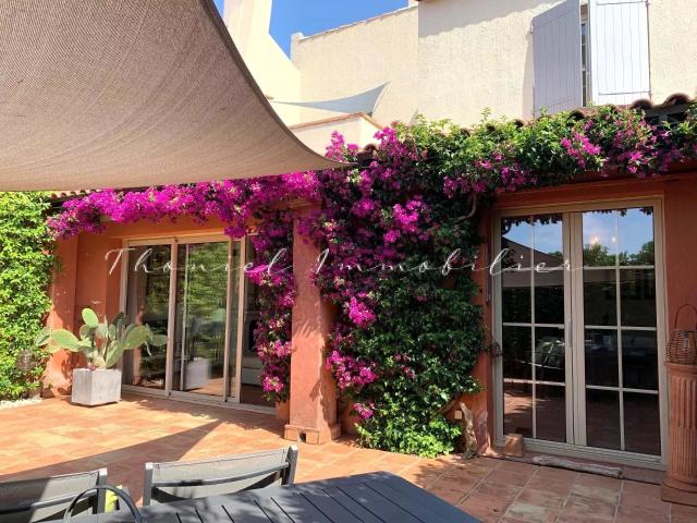 À vendre proche du centre de Cogolin, jolie maison avec jard. 120m² Cogolin