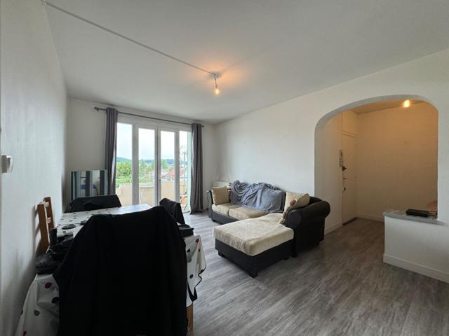 A vendre proche tous commerces, T4 avec garage et balcon ! 69m² Périgueux