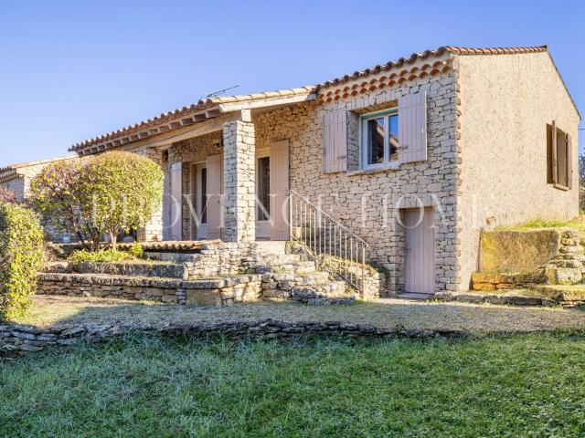 A Vendre Propriete Avec Vue Sur Terrain Constructible Gordes. 120m² Gordes