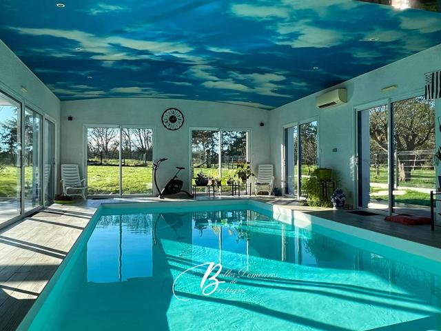 A vendre propriété avec contemporaine de plain pied, piscine. 134m² La Roche Bernard