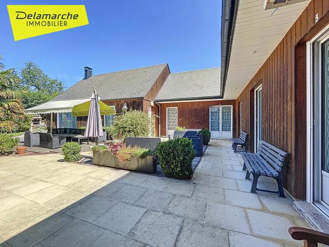A vendre propriété avec gîte à Saint Jean Le Thomas