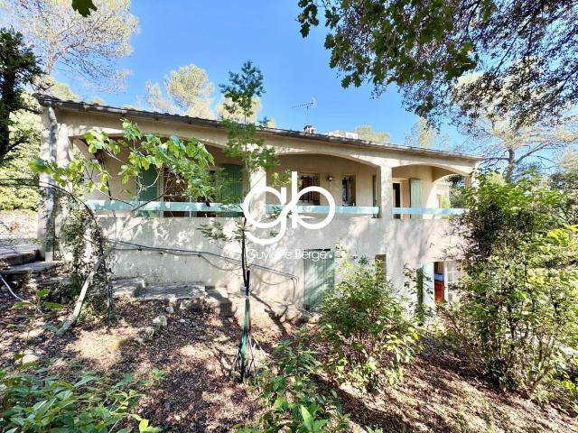 A Vendre: Propriété avec piscine 7 pièces à Saint Clément. 283m² Saint Clément de Rivière