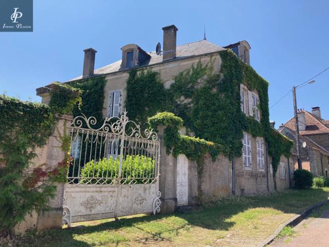 A VENDRE PROPRIETE DE 211M2 à IVRY EN MONTAGNE VAL MONT 25 K