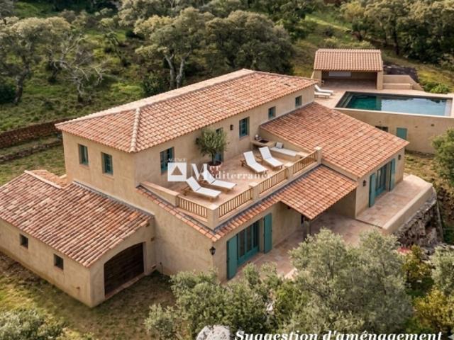 À VENDRE PROPRIÉTÉ DE 5,6 HECTARES, MAISON DE PLAIN PIED