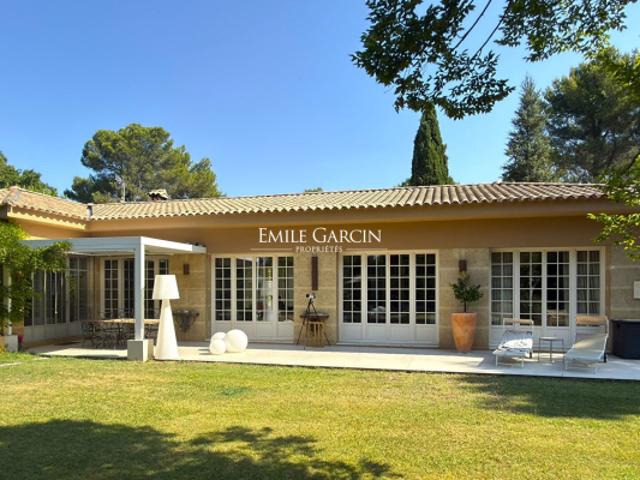 A vendre Propriété de caractère A Aix en Provence