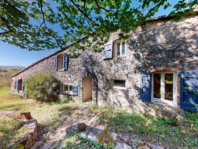 À VENDRE Propriété de charme avec vue dominante à GRANE 26400