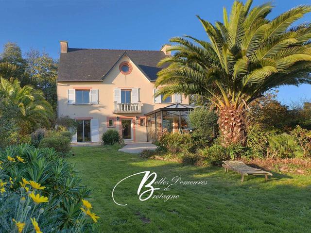 A vendre propriété familiale proche du port et des commerces. 170m² Lézardrieux