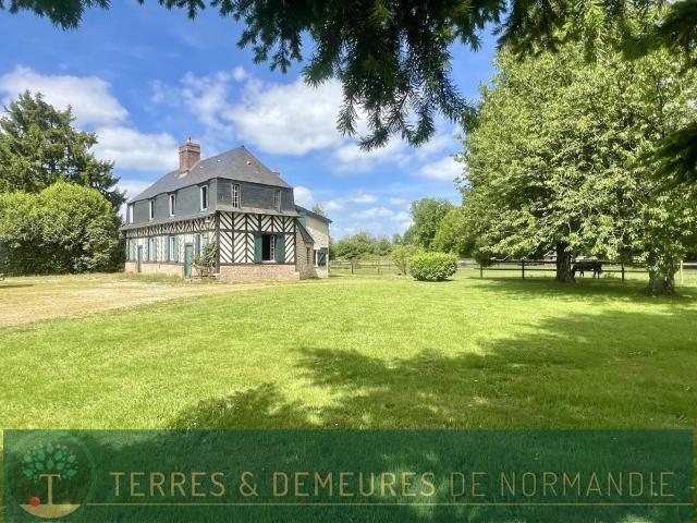 A VENDRE Propriété Normande de charme avec dépendances et 3,9