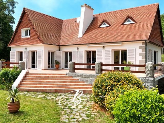 A vendre propriété vue dégagée sur la nature et proche litto. 180m² Saint Brieuc