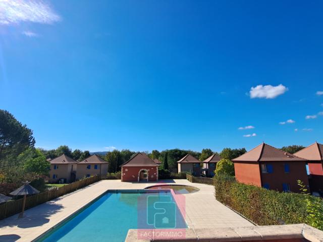 À VENDRE PRAYSSAC Appartement T3 à l'étage avec grande ter