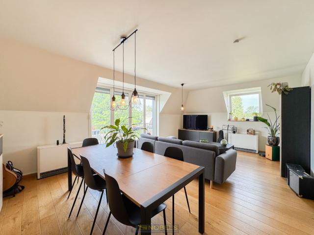 À vendre: récent appartement sous les toits avec terrasse à Eine Oudenaarde