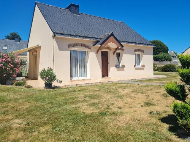 A VENDRE Reguiny Maison avec double garage et jardin 74m² Réguiny