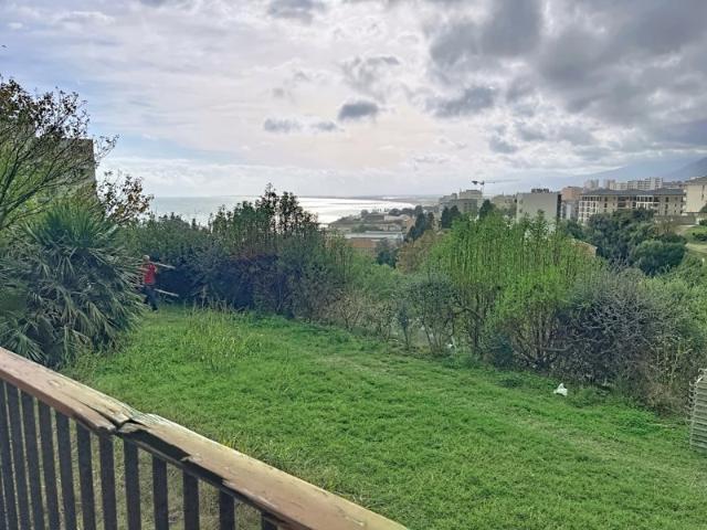 À VENDRE – Résidence Nouvelle Corniche, secteur Saint Joseph F3 de 63m² avec t