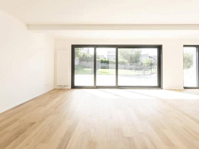 à vendre Rez De Chaussée Haren Rue Servandoni