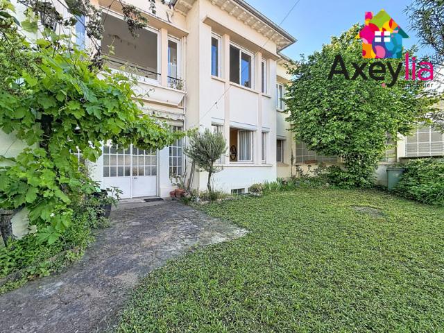 A VENDRE ROANNE CENTRE MAISON DE VILLE AVEC 5 CHAMBRES