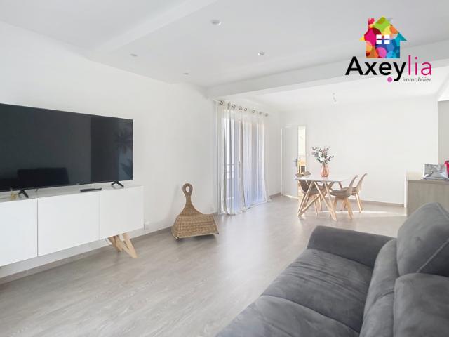 A VENDRE ROANNE CENTRE APPARTEMENT T4 ENTIÈREMENT RÉNOVÉ
