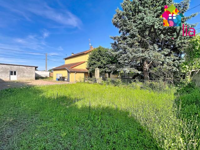 A VENDRE ROANNE BORD DE LOIRE MAISON AVEC TERRAIN ET 2