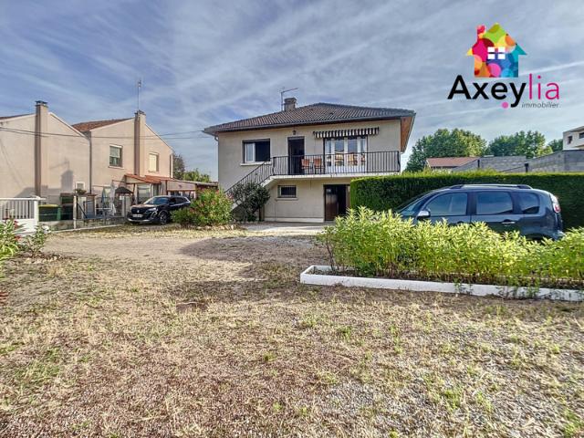 A VENDRE ROANNE MAISON AVEC 4 CHAMBRES, GARAGE ET TERRA