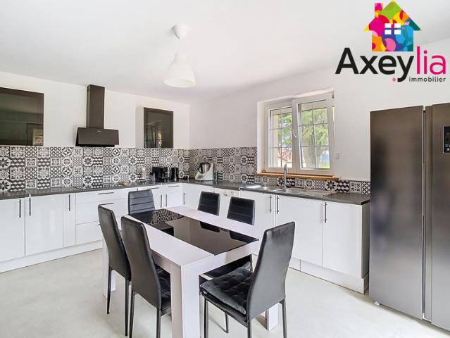 A VENDRE SAINT CYR DE FAVIÈRES MAISON FAMILIALE SUR TERRAIN