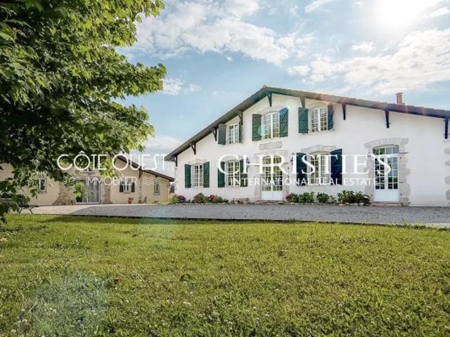 À vendre Saint Étienne d'Orthe Ferme rénovée du XIXème siècle