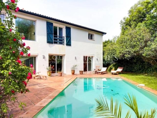 À VENDRE SAINT JEAN DE LUZ VILLA AVEC PISCINE