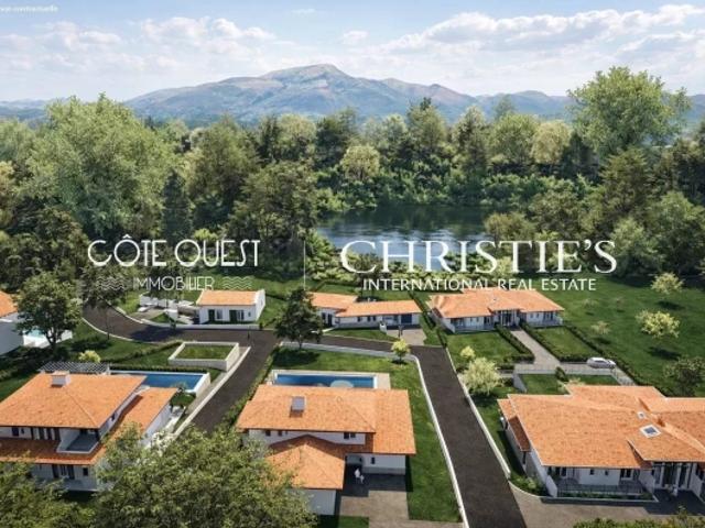À vendre Saint Jean de Luz Villa de 195 m² avec piscine et vue Rhune