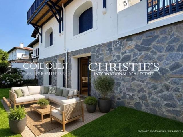 À vendre Saint Jean de Luz Appartement de 118 m² avec jardin