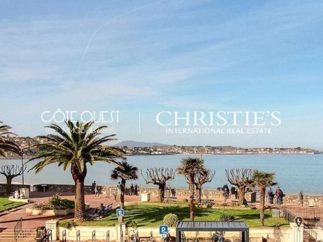 À vendre Saint Jean de Luz Appartement de 125 m² en front de mer