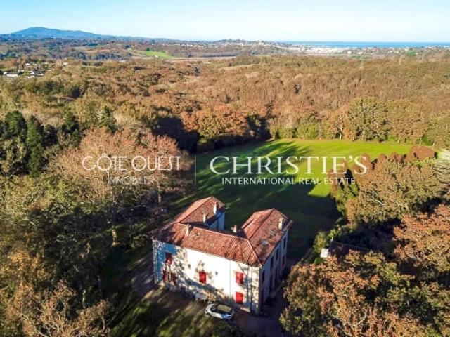À VENDRE SAINT JEAN DE LUZ PROPRIÉTÉ DU 19 ÈME SIÈCLE