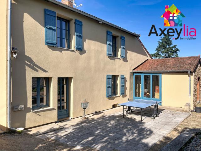 A VENDRE SAINT JULIEN DE JONZY MAISON AVEC TERRAIN ET PI