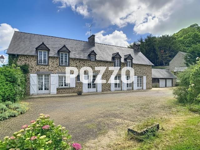A Vendre Saint Marcan Maison 9 pièce s 224 m2