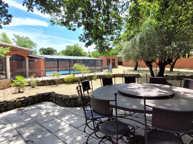 A vendre Saint paul trois chateaux Maison 5 chambres avec piscine