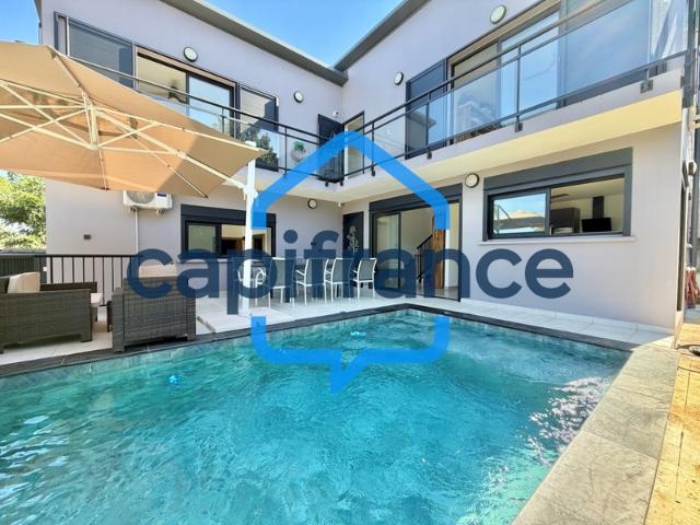 À VENDRE SAINT PIERRE 97410 – TERRE ROUGE Villa T5 contemporaine – 150 m² – Piscine – Terrain 726 m²