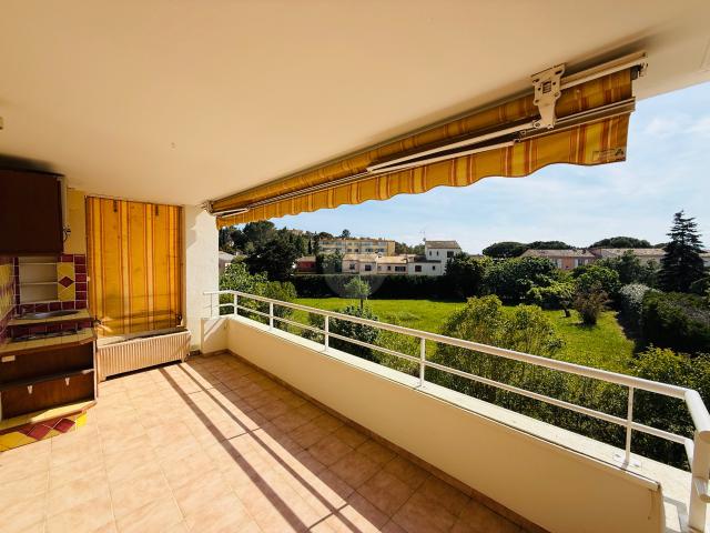 A VENDRE SAINT RAPHAEL 4 PIECES AVEC GARAGE