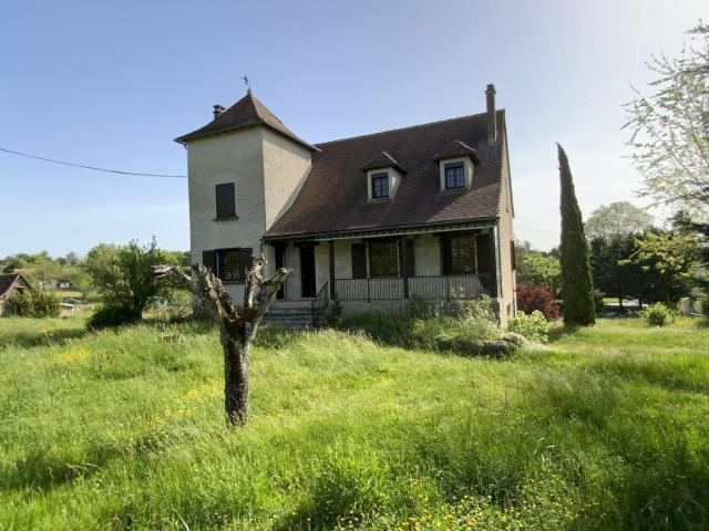 A vendre, secteur Gramat, maison quercynoise avec appartemen. 206m² Gramat