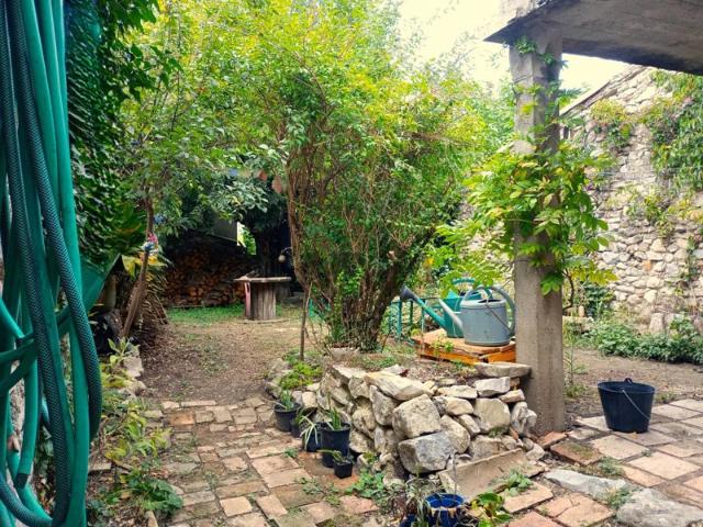 À VENDRE SECTEUR SAINT HIPPOLYTE DU FORT MAISON DE VILLA