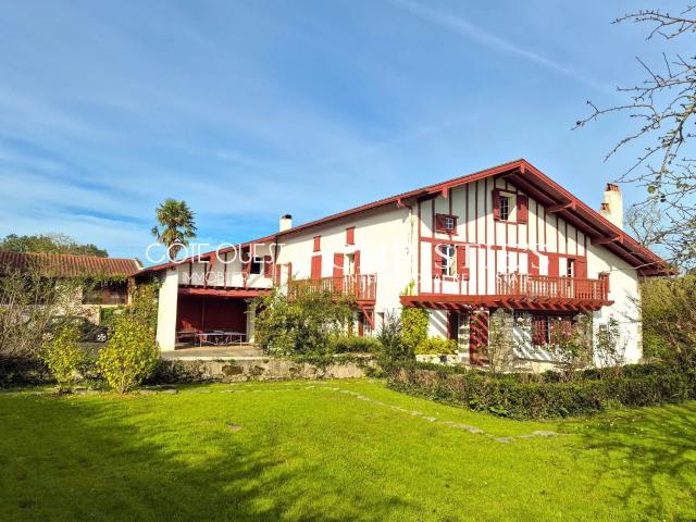 À vendre Souraïde Grande propriété proche Espelette