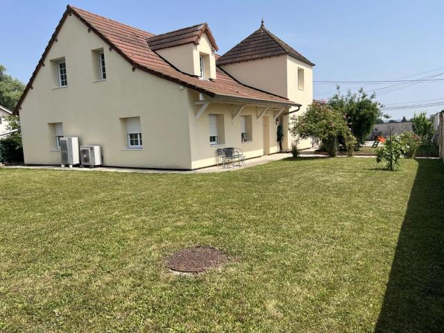 À VENDRE Spacieuse maison familiale de 230 m² Confort, esp