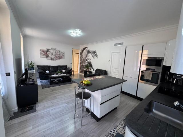 À VENDRE SPACIEUX 4 PIÈCES AUX PORTES DE MONACO