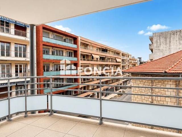 À vendre – Spacieux 3 pièces avec terrasse et garage au centre ville