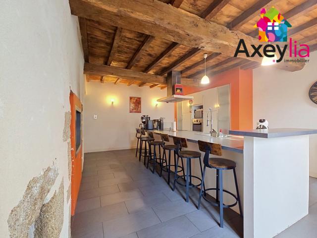 A VENDRE ST ANDRE D APCHON MAISON DE VILLAGE AVEC CHARME