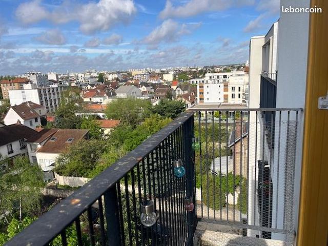 À vendre – Studio 31 m² agréable dernier étage belle vue