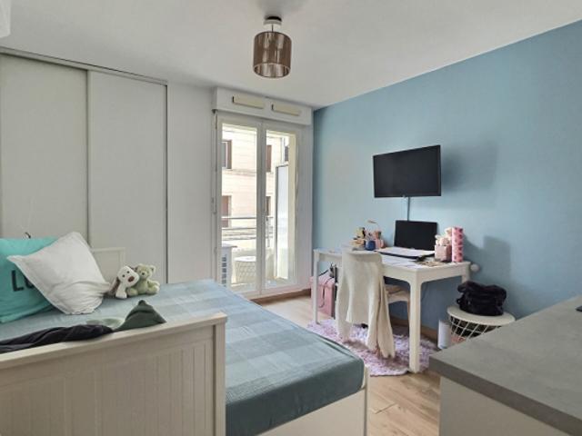 A vendre Studio à Marseille 13006 Parking LODI / CASTELLANE
