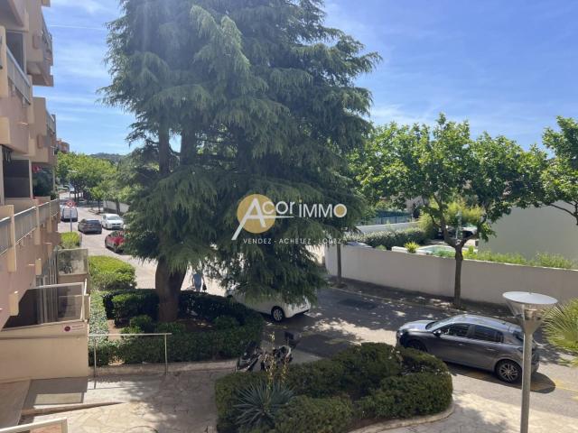 A vendre Studio Saint Mandrier, le Pin Rolland avec parking priv