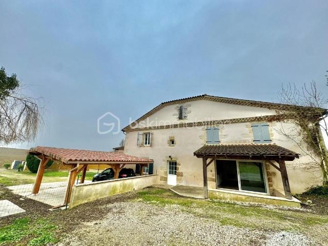 À VENDRE: Superbe Appartement avec Jardin, Terrasse et Son Chem