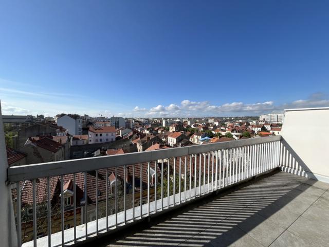 A vendre superbe appartement T3 avec Terrasse et Garage à Vi