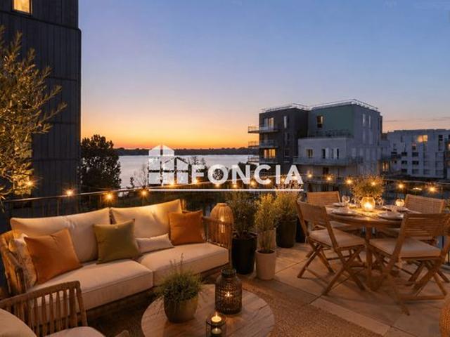 À vendre – Superbe duplex T4 avec terrasses et vue lac à Bordeaux