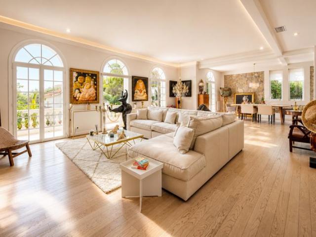 À vendre superbe villa de 260m2 avec piscine Le Cannet