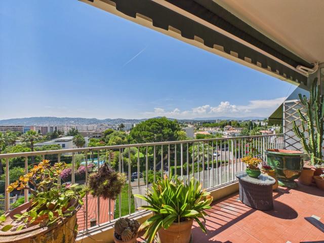 À vendre – Superbe 3 pièces de 78 m² en résidence recherchée 78m² Juan Les Pins